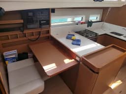 Sun Odyssey 440 in Pula / Marina Polesana thumbnail 18