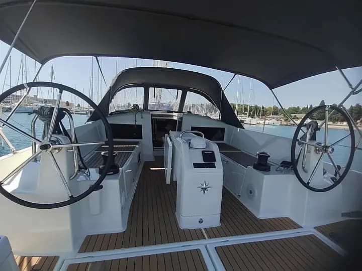 Sun Odyssey 440 in Pula / Marina Polesana - Photo 4