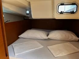 Sun Odyssey 440 in Pula / Marina Polesana thumbnail 8