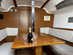 Sun Odyssey 349 in Drage / Marina Drage thumbnail 2