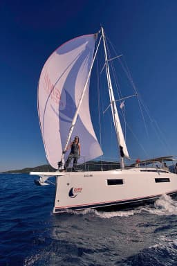 Sun Odyssey 410 in Marmaris / Albatros Marina thumbnail 19