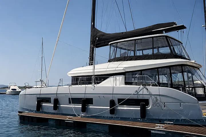 Lagoon 60 in Kaštel Gomilica / Marina Kaštela - Photo 5