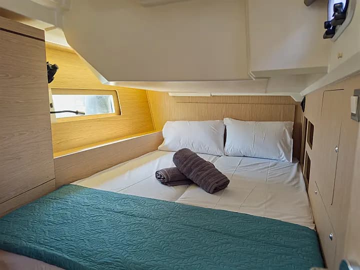 Oceanis 46.1 in Athens / Alimos Marina - Photo 4