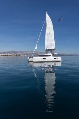 Lagoon 42 in Rogoznica / Marina Frapa thumbnail 3