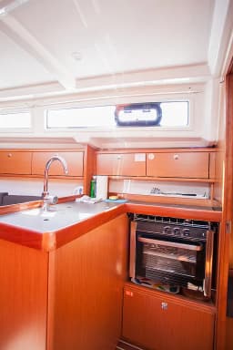 Bavaria Cruiser 34 in Dubrovnik / ACI Marina Dubrovnik thumbnail 11