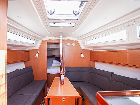 Bavaria Cruiser 34 in Dubrovnik / ACI Marina Dubrovnik - Photo 3