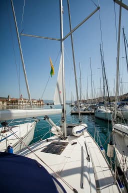 Bavaria Cruiser 34 in Dubrovnik / ACI Marina Dubrovnik thumbnail 7