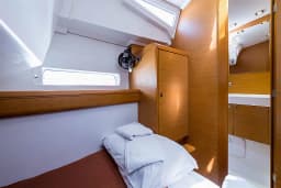 Sun Odyssey 469 in Nea Peramos - Attica / Nea Peramos thumbnail 19