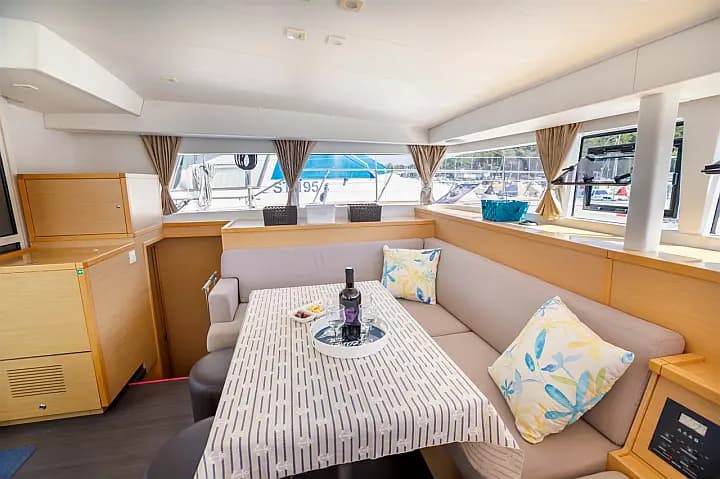 Lagoon 400 S2 in Split / ACI Marina Split - Photo 5
