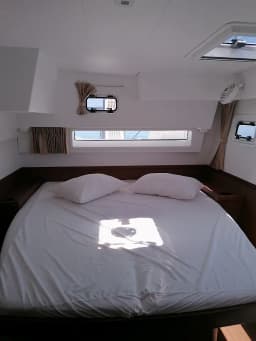 Lagoon 42 in Sicily / Furnari / Marina Portorosa thumbnail 9
