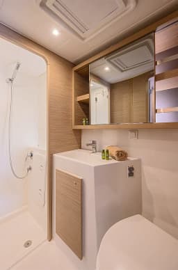 Lagoon 42 in Trogir / SCT Marina Trogir thumbnail 10
