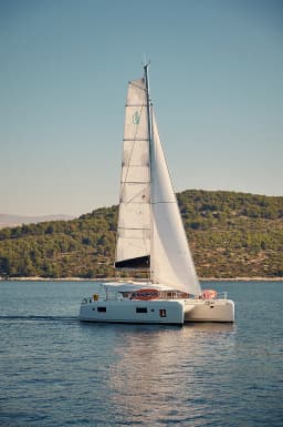 Lagoon 42 in Trogir / SCT Marina Trogir thumbnail 19