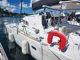 Lagoon 380 in Guadeloupe / Pointe-à-Pitre / Marina Bas-du-Fort thumbnail 5