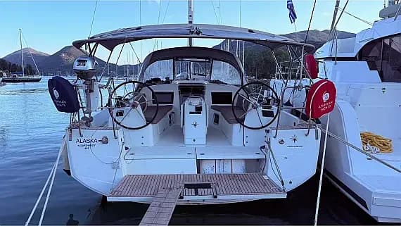 Sun Odyssey 410 in Lefkada / Nydri / Hotel Armonia - Photo 1