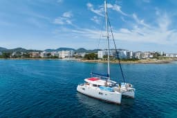 Lagoon 400 in Ibiza / Club Nautico Ibiza thumbnail 16