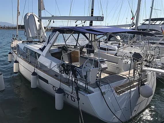 Oceanis 45 in Sardinia / Portisco / Cala dei Sardi - Photo 1