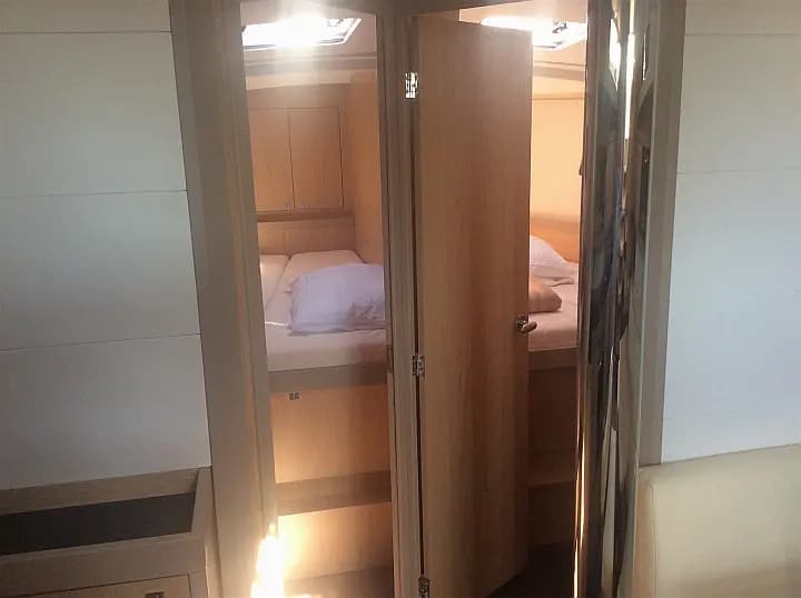 Oceanis 45 in Sardinia / Portisco / Cala dei Sardi - Photo 4