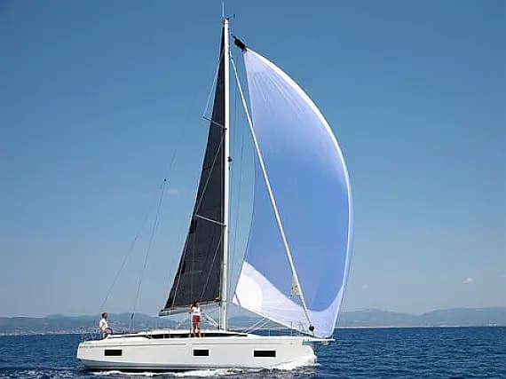 Bavaria C38 in Primošten / Marina Kremik - image 1