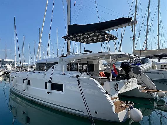 Lagoon 46 in Kaštel Gomilica / Marina Kaštela - Photo 1