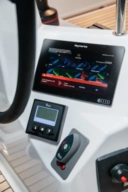 Sun Odyssey 490 in Sicily / Capo d'Orlando Marina thumbnail 9
