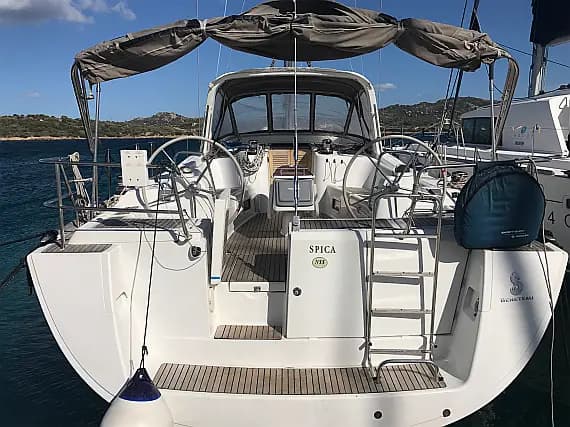 Oceanis 50 Family in Sardinia / Portisco / Cala dei Sardi - Photo 1