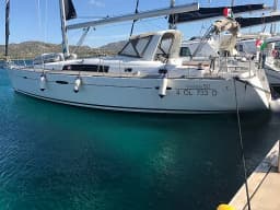 Oceanis 50 Family in Sardinia / Portisco / Cala dei Sardi thumbnail 6