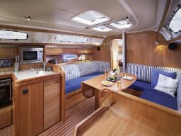 Bavaria 38 Cruiser in Lemmer thumbnail 11