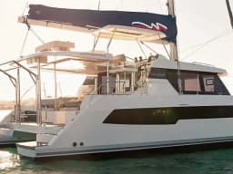 Leopard 42 in Raiatea / Apooiti Marina thumbnail 2