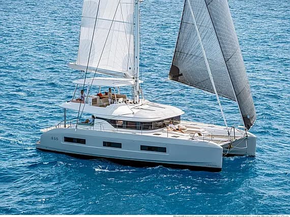 Lagoon 55 in Sicily / Capo d'Orlando Marina - Photo 1
