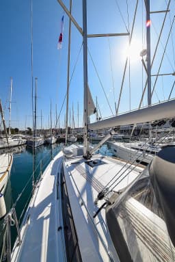 Bavaria C38 in Zadar / Marina Zadar thumbnail 9