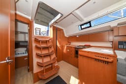 Bavaria C38 in Zadar / Marina Zadar thumbnail 26