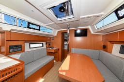 Bavaria C38 in Zadar / Marina Zadar thumbnail 29