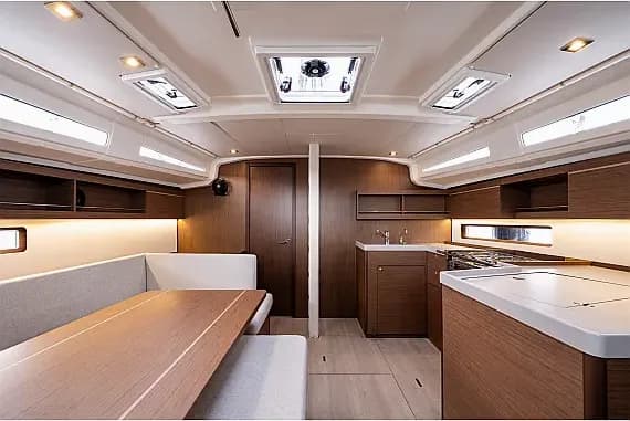 Oceanis 40.1 in Nea Peramos - Attica / Nea Peramos - Photo 3