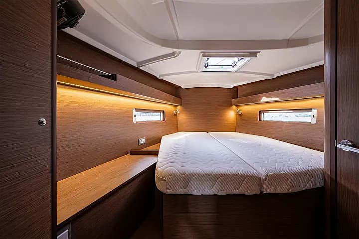 Oceanis 40.1 in Nea Peramos - Attica / Nea Peramos - Photo 5