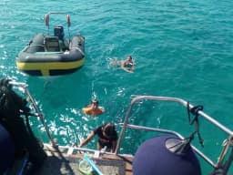 Dynamique 62 in Paros port thumbnail 12