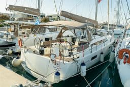 Sun Odyssey 490 in Rhodes New Marina thumbnail 5