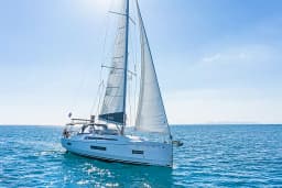 Oceanis 40.1 in Lefkada / D-Marin Marina Lefkas thumbnail 4