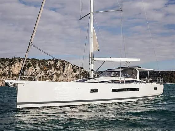 Jeanneau 65 in Lavrion Main Port - image 1