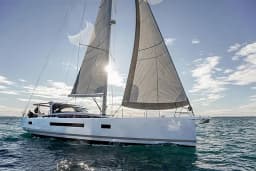Jeanneau 65 in Lavrion Main Port thumbnail 10