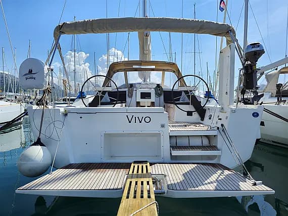 Dufour 430 in Kaštel Gomilica / Marina Kaštela - image 1
