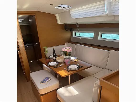 Sun Odyssey 490 in Athens / Alimos Marina - Photo 2