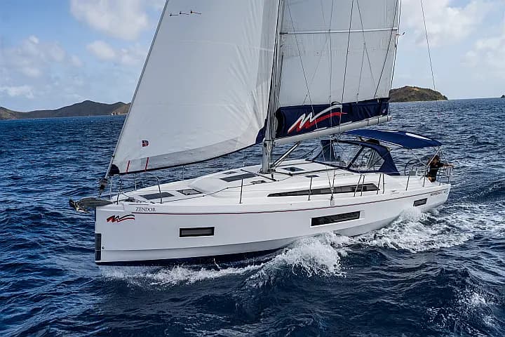 Oceanis 40.1 in Antigua / Nelson's Dockyard - Photo 5