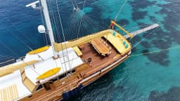 Luxury Sailing Yacht in Bodrum Marina thumbnail 18