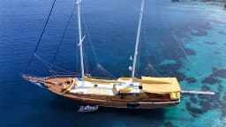 Luxury Sailing Yacht in Bodrum Marina thumbnail 23