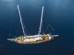 Luxury Sailing Yacht in Bodrum Marina thumbnail 43