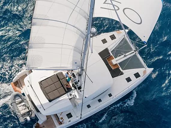 Lagoon 50 in Sicily / Capo d'Orlando Marina - image 1