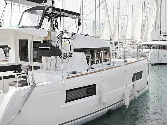 Lagoon 40 in Sukošan / D-Marin Dalmacija Marina - Photo 1