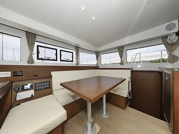 Lagoon 40 in Sukošan / D-Marin Dalmacija Marina - Photo 3