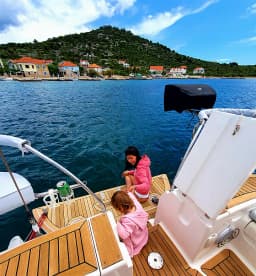 Elan Impression 344 in Murter / Jezera / ACI Marina Jezera thumbnail 5