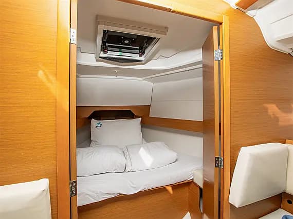 Sun Odyssey 349 in Krk / Punat / Marina Punat - Photo 3